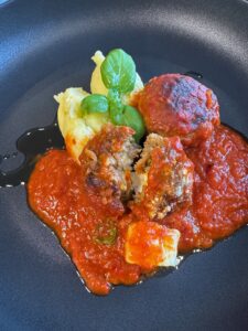 Hackbällchen mit Feta Rezept