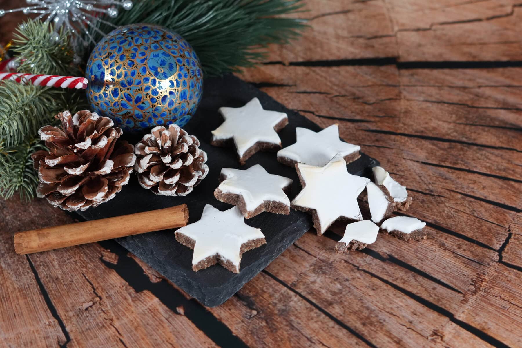 Zimtsterne Rezept ohne Mehl – weiche Haselnusskekse mit Glasur, klassisches Weihnachtsgebäck von HausmannKocht