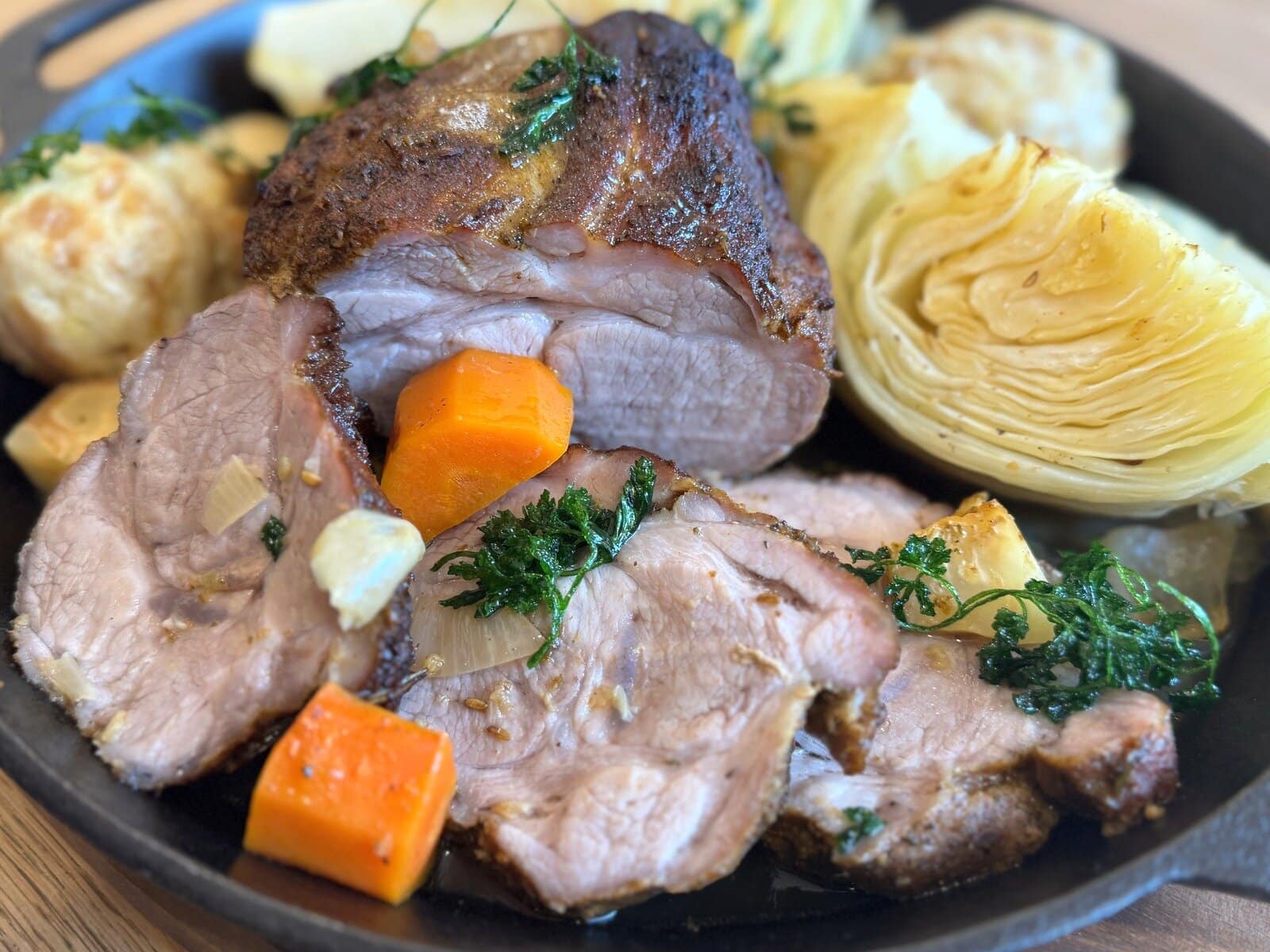 Mostbraten Rezept – saftig mit Apfelmost & Stöckelkraut